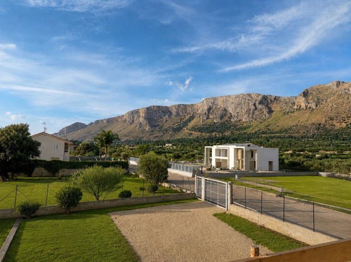 Image No.6-2 Bed Villa for sale