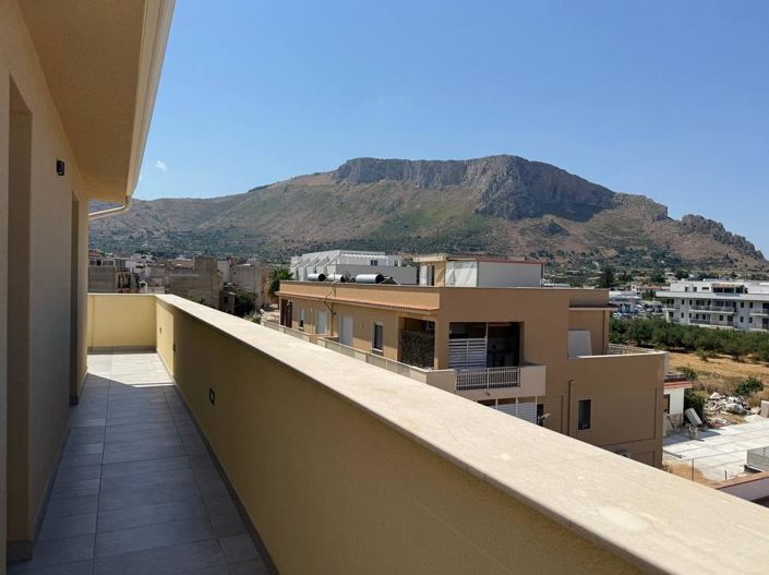 Image No.17-3 Bed Apartment for sale
