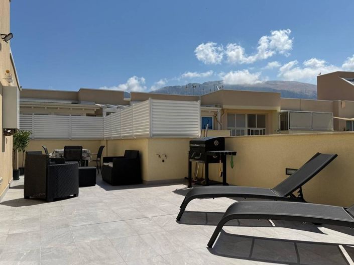 Image No.18-3 Bed Apartment for sale