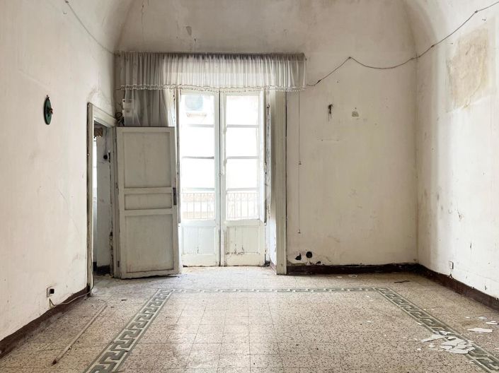 Image No.6-1 Bed Property for sale