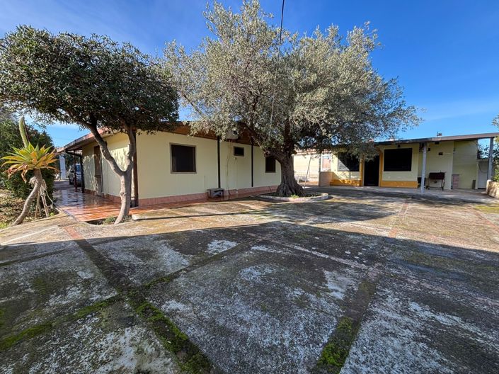 Image No.31-2 Bed Villa for sale