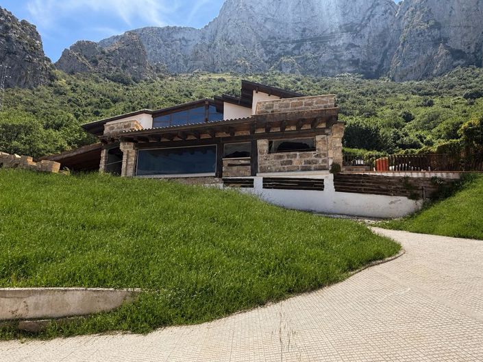 Image No.42-4 Bed Villa for sale