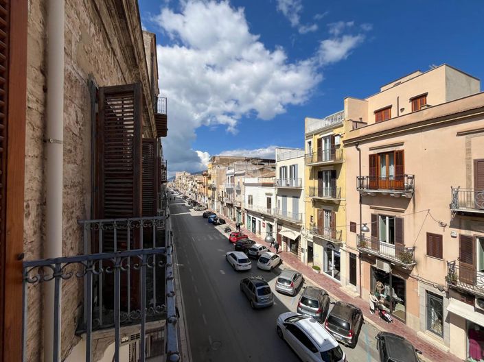 Image No.12-3 Bed Apartment for sale
