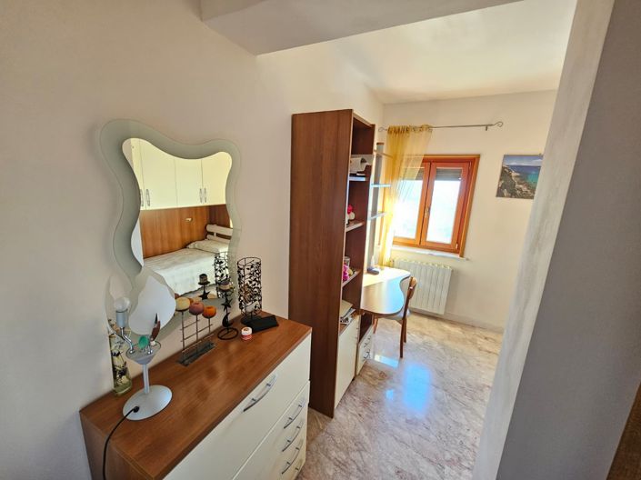 Image No.18-4 Bed Villa for sale
