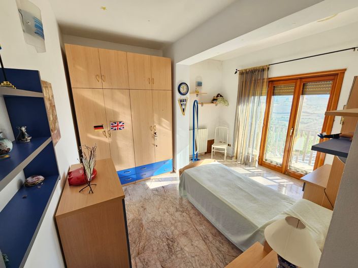 Image No.24-4 Bed Villa for sale