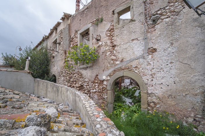Image No.34-18 Bed House for sale