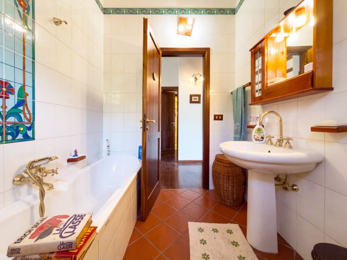 Image No.24-4 Bed Villa for sale