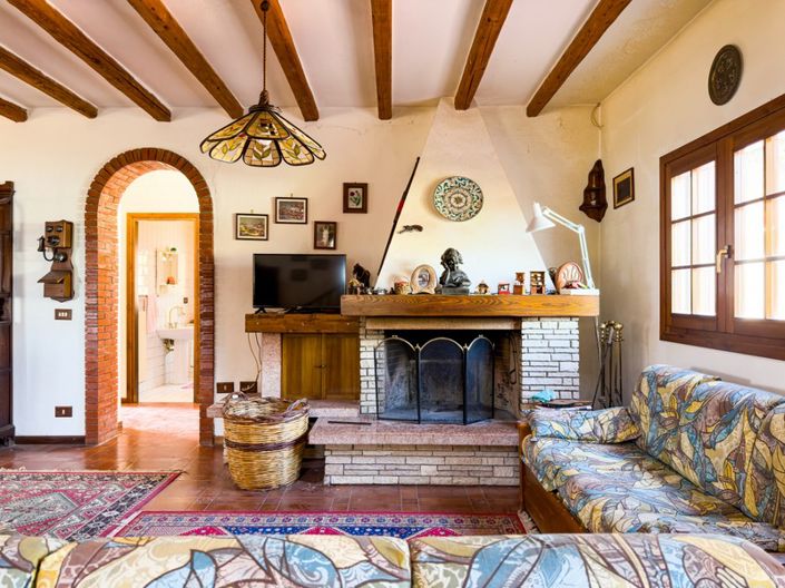 Image No.8-4 Bed Villa for sale