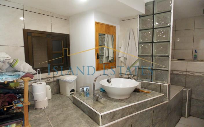 Image No.17-3 Bed Villa for sale