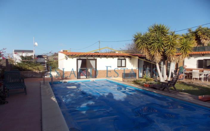 Image No.1-Villa de 3 chambres à vendre à Atogo