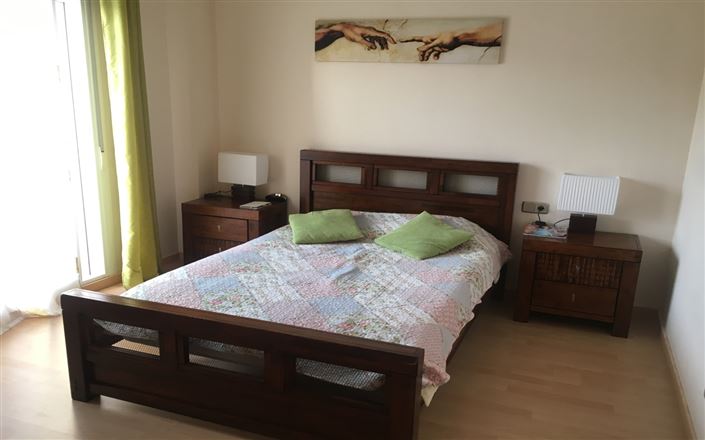 Image No.12-4 Bed Townhouse for sale