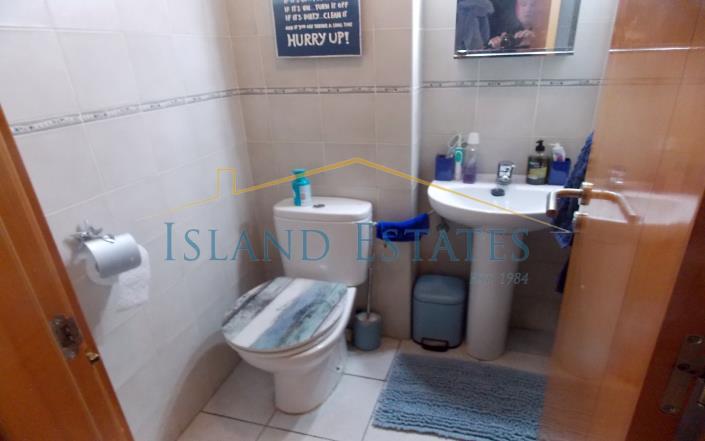 Image No.13-4 Bed Townhouse for sale