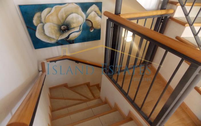 Image No.19-4 Bed Townhouse for sale