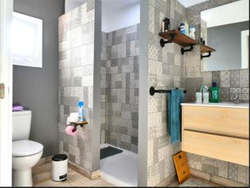 Modern-shower-room