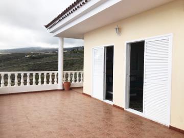 Large-Terrace