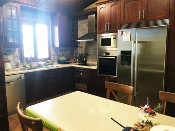 Main-Kitchen