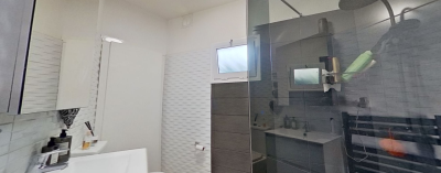 Bathroom-Main-Apartment