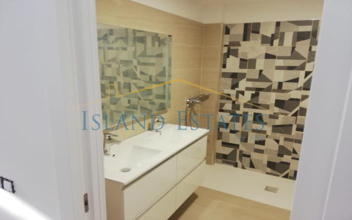 Image No.8-Villa de 4 chambres à vendre à El Madronal