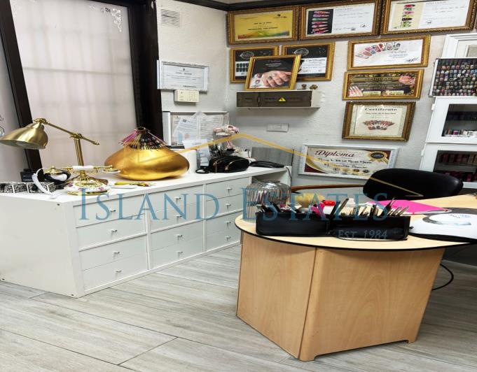 Image No.4-Commercial à vendre à Los Cristianos