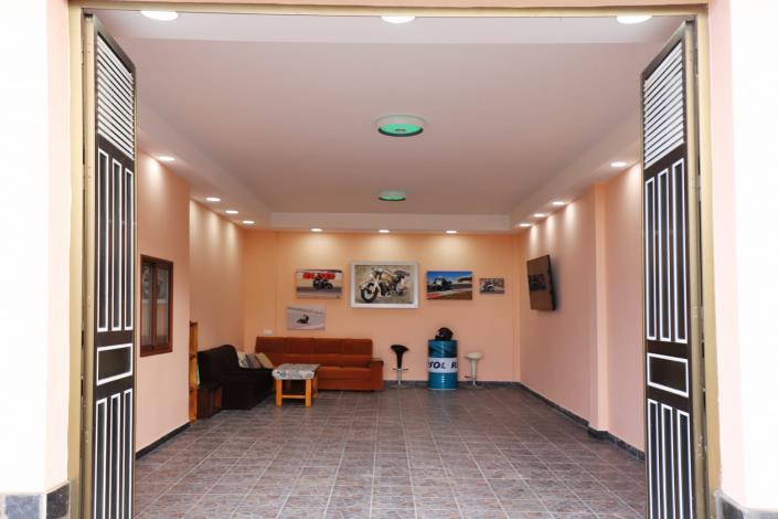 Image No.14-7 Bed Country House for sale