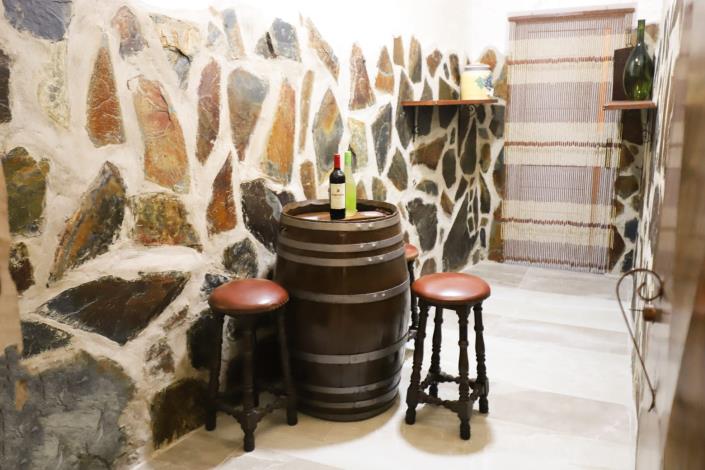 Image No.8-7 Bed Country House for sale