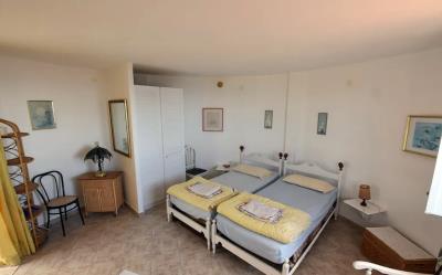 Bedroom4