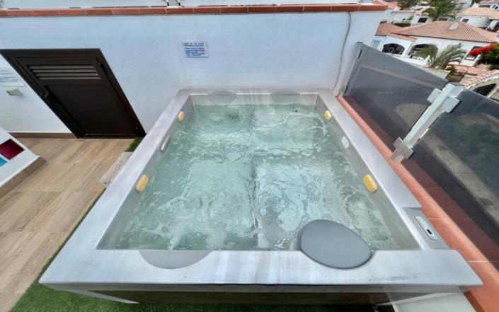 Image No.22-4 Bed Villa / Detached for sale