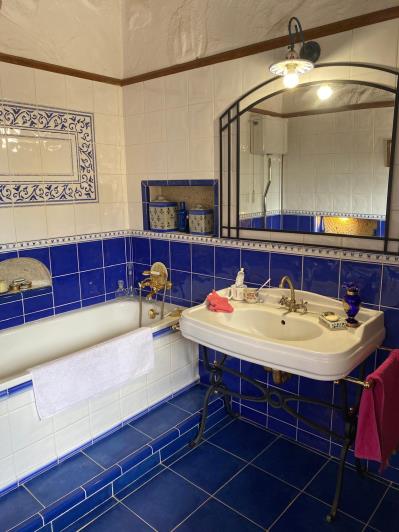 Image No.10-4 Bed Country House for sale