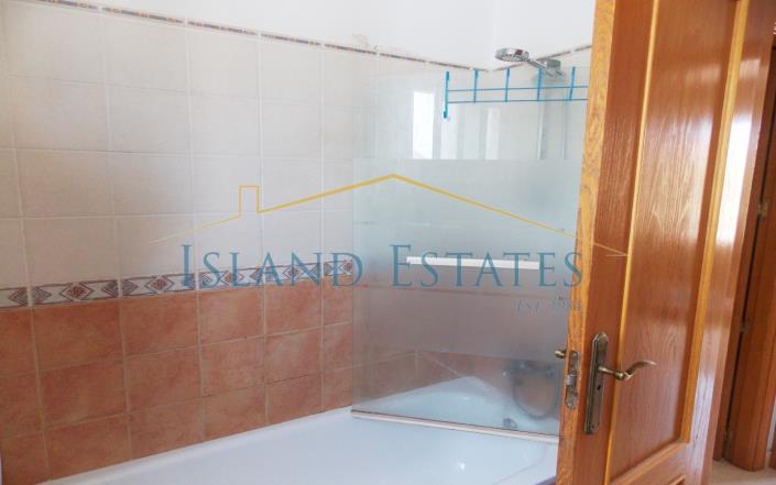 Image No.14-3 Bed Townhouse for sale