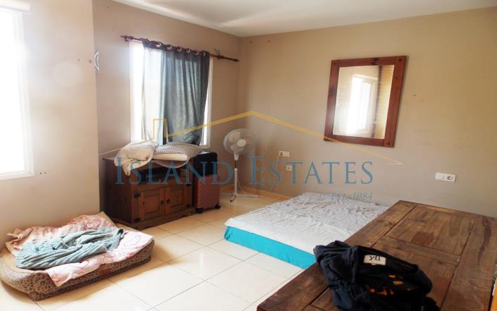 Image No.12-3 Bed Townhouse for sale