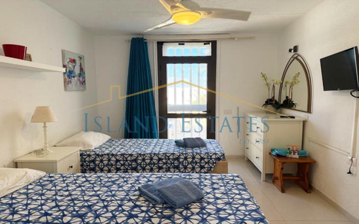 Image No.19-3 Bed Townhouse for sale