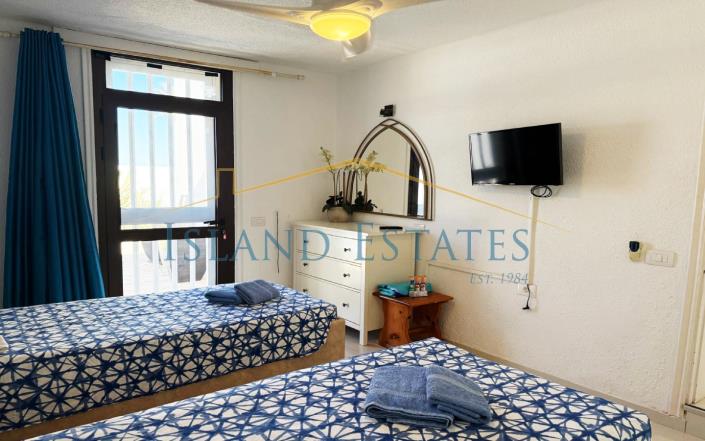 Image No.18-3 Bed Townhouse for sale