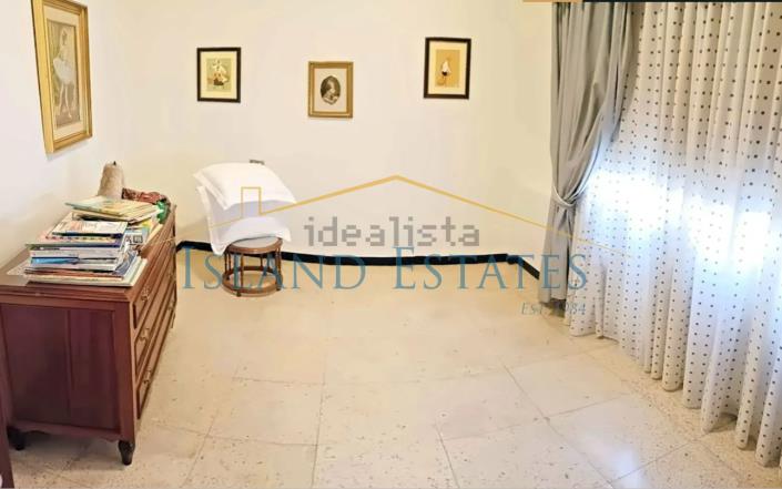 Image No.24-5 Bed Townhouse for sale