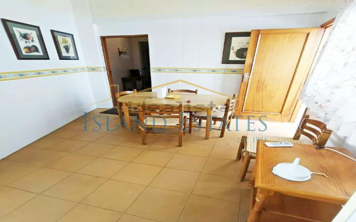 Image No.27-5 Bed Townhouse for sale