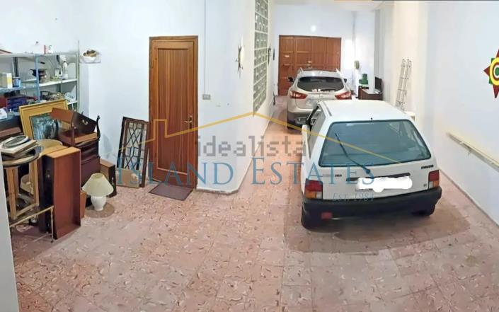 Image No.29-5 Bed Townhouse for sale