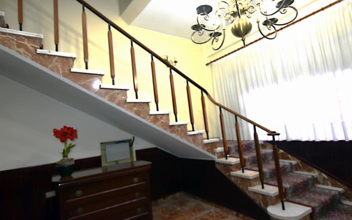 Image No.14-5 Bed Townhouse for sale