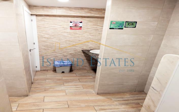 Image No.21-Bar for sale