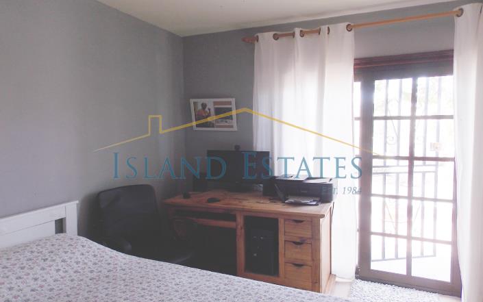 Image No.18-3 Bed Apartment for sale