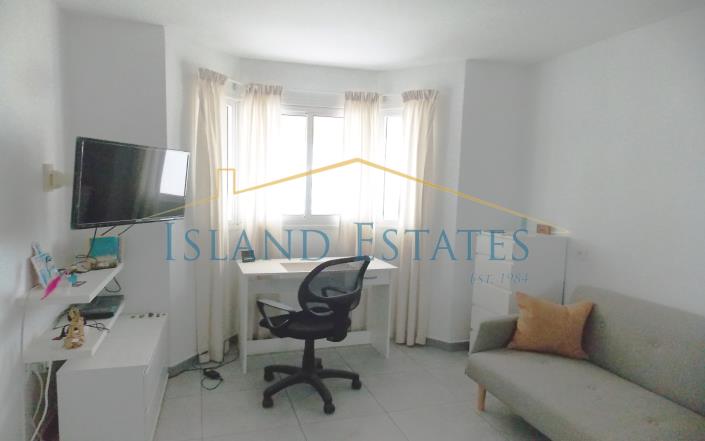 Image No.14-3 Bed Townhouse for sale