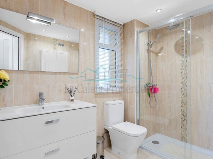 Image No.8-3 Bed Apartment for sale