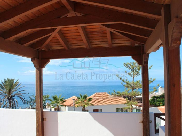 Image No.1-3 Bed Villa for sale