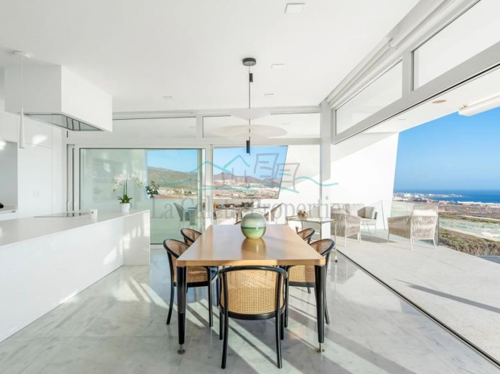 Image No.11-5 Bed Villa for sale