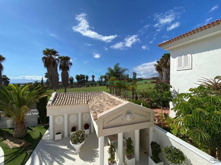 Image No.1-6 Bed Villa for sale