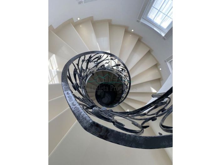 Image No.25-6 Bed Villa for sale