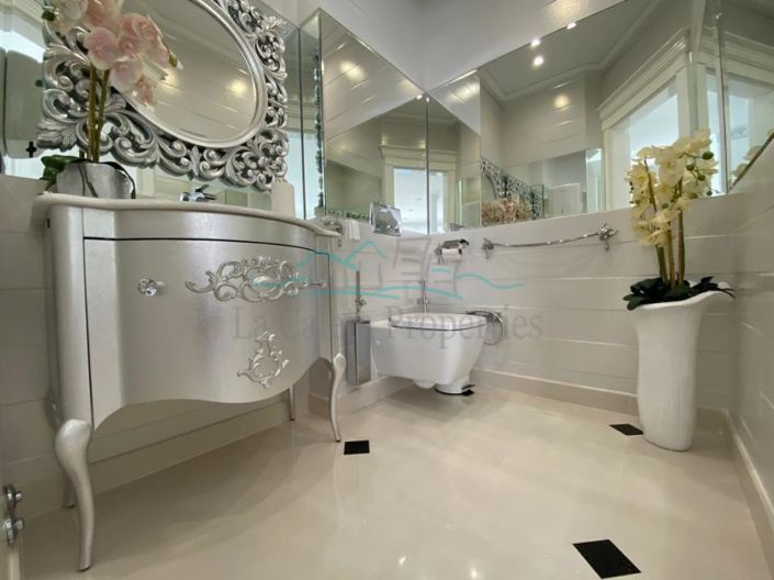 Image No.4-6 Bed Villa for sale