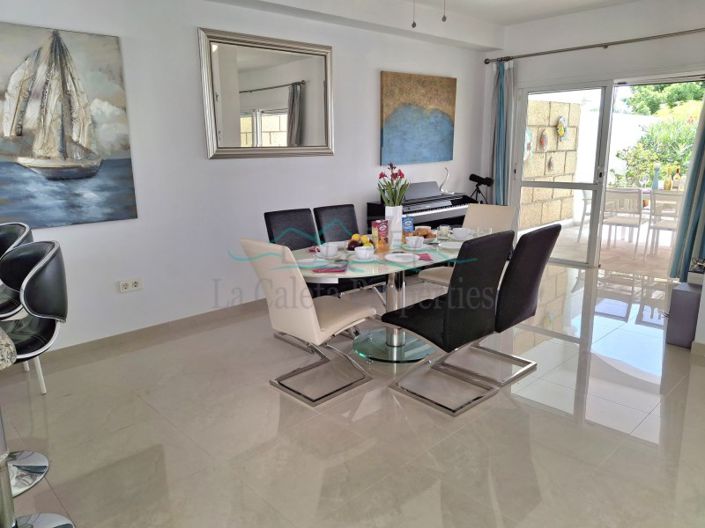 Image No.14-4 Bed House for sale