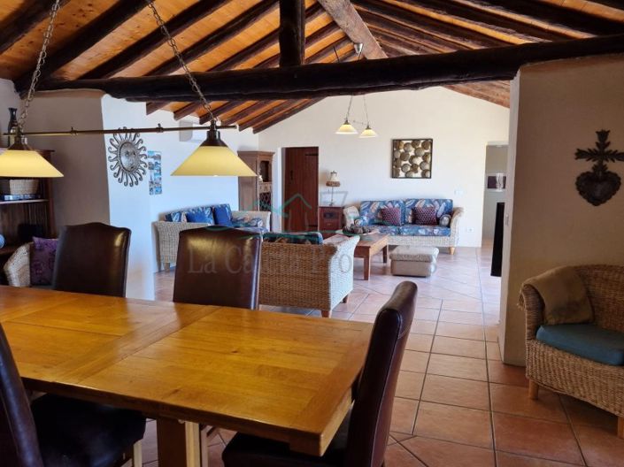 Image No.12-4 Bed Farmhouse for sale