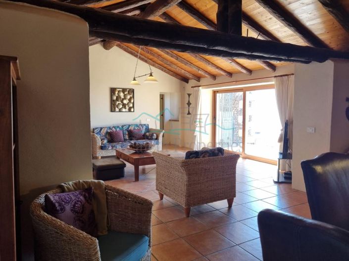 Image No.13-4 Bed Farmhouse for sale