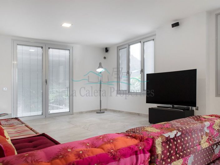 Image No.16-6 Bed Villa for sale