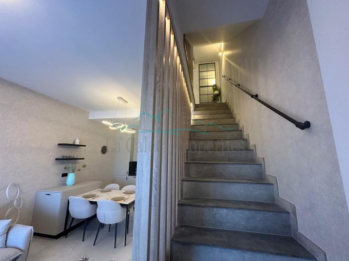 Image No.3-3 Bed Apartment for sale